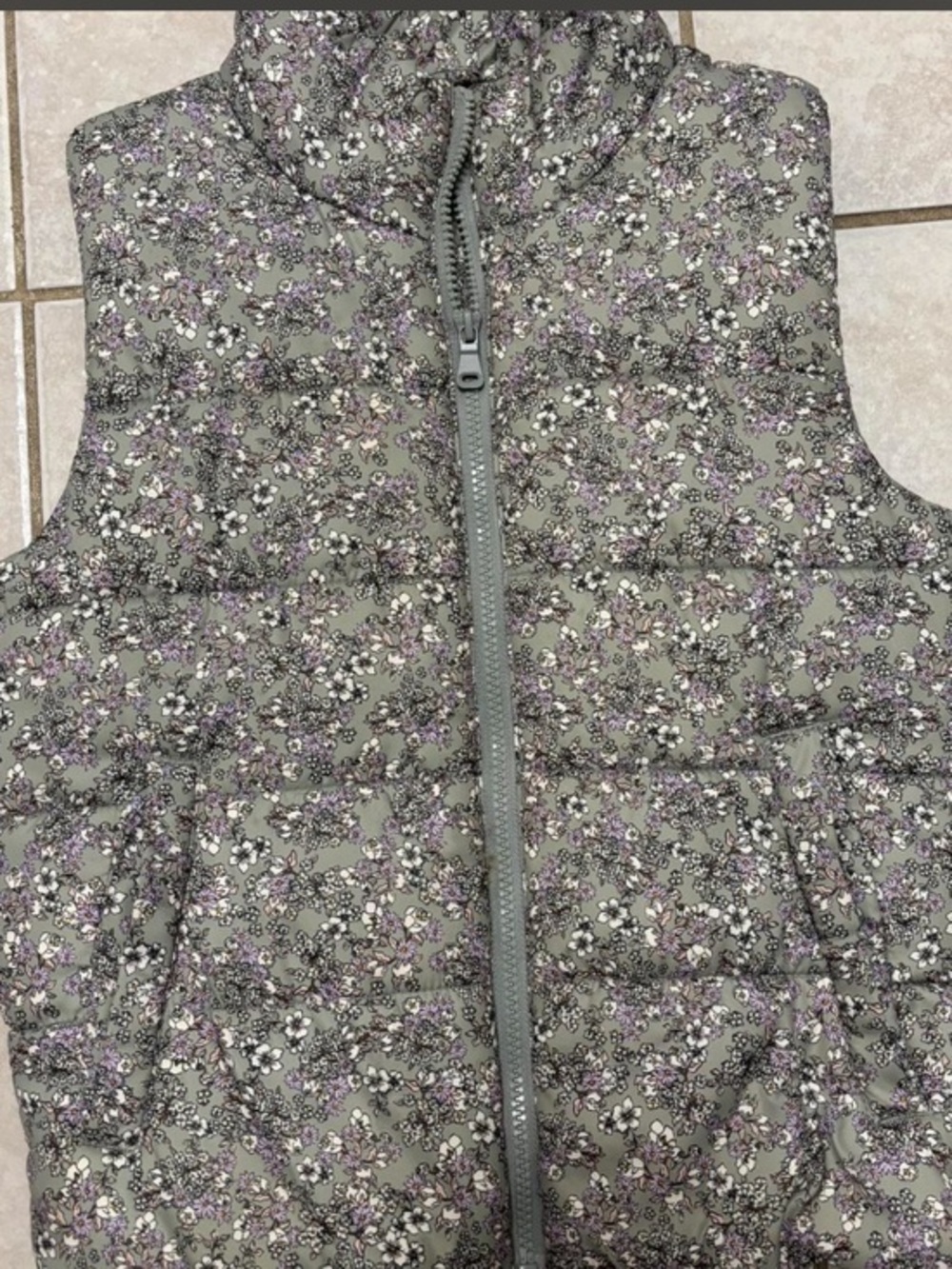 H&M Floral Quilted Floral Vest size 6x-7